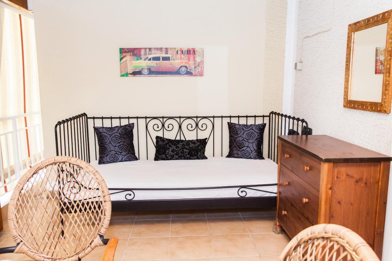 Amazing Apartment With View! Пирей Экстерьер фото